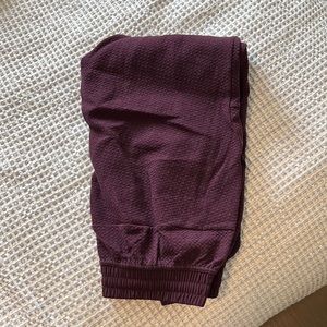 Lululemon at ease jogger